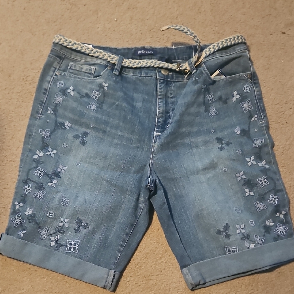 Bandolino Navy Blue Riley Bermuda - Relaxed Fit Embroidered 16